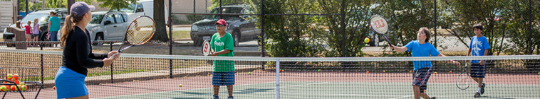 kids playing tennis